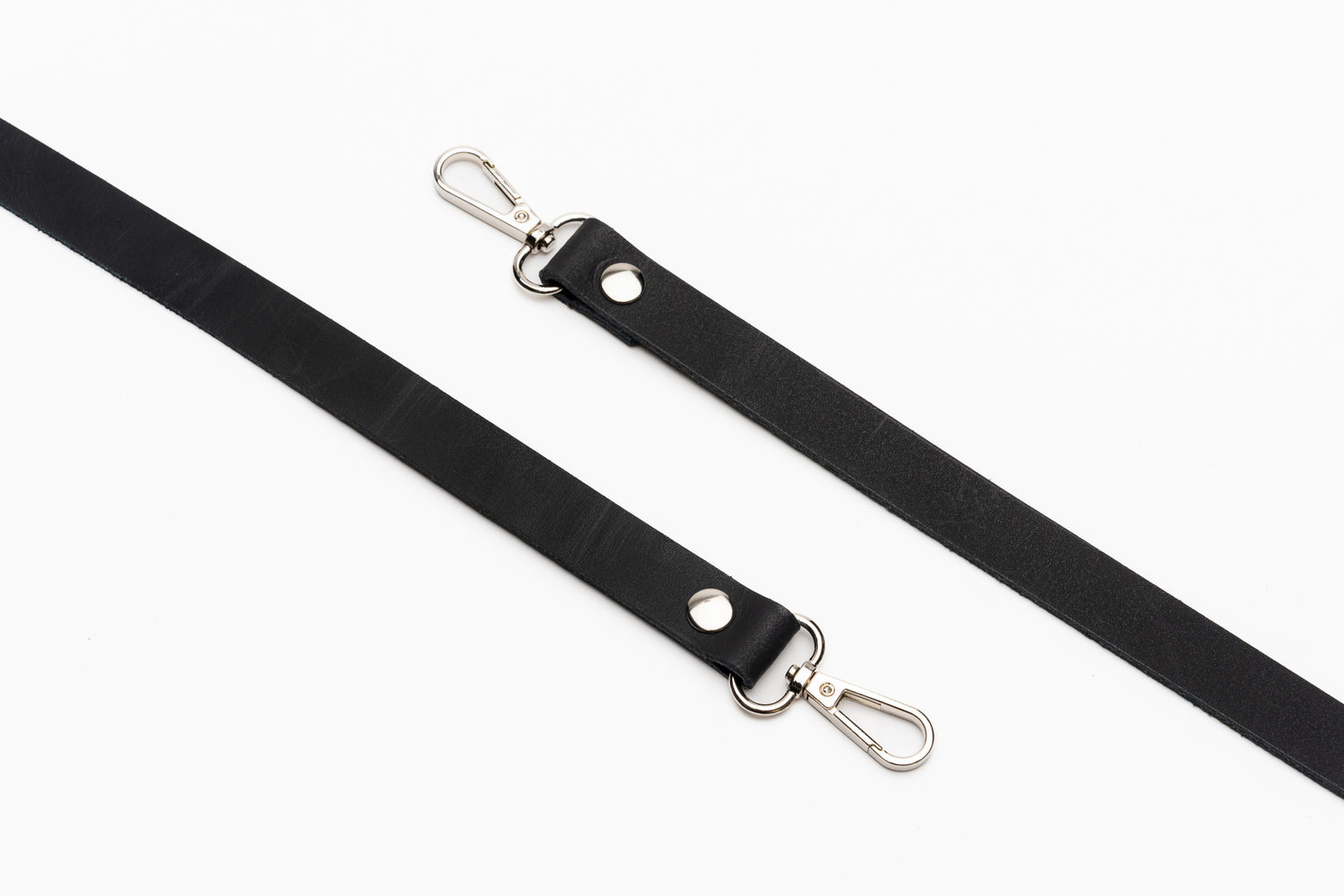 Lederband mit Karabinerhaken