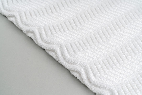 La Perla – Badezimmerteppich Weiss gross – Tessanda Handweberei