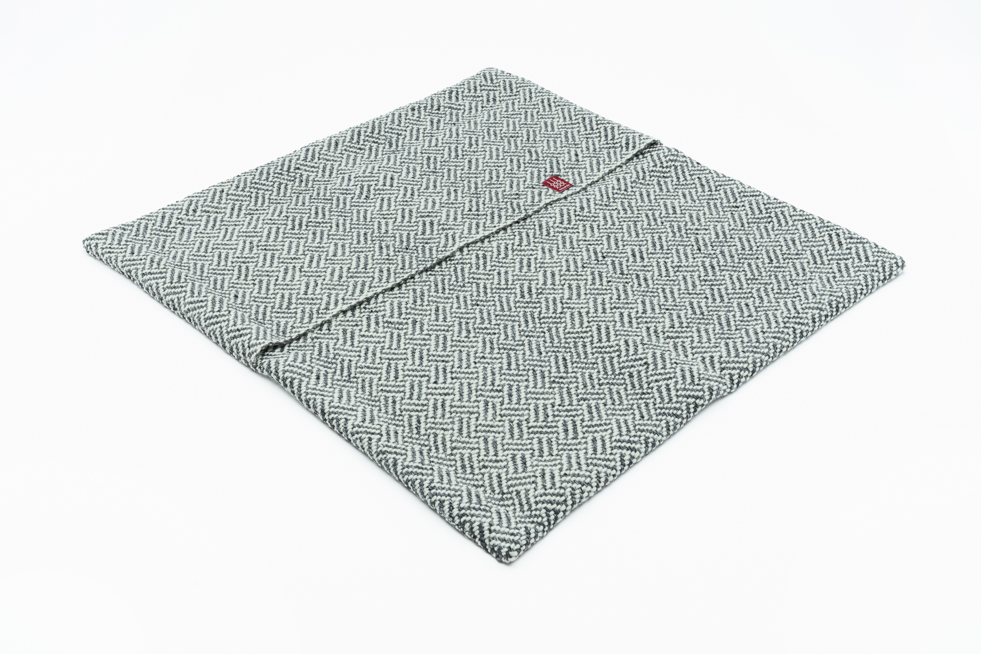 Piz-Lad-Kissen-Granit-Low-Res-01 Piz-Lad-Kissen-Granit-Low-Res-01