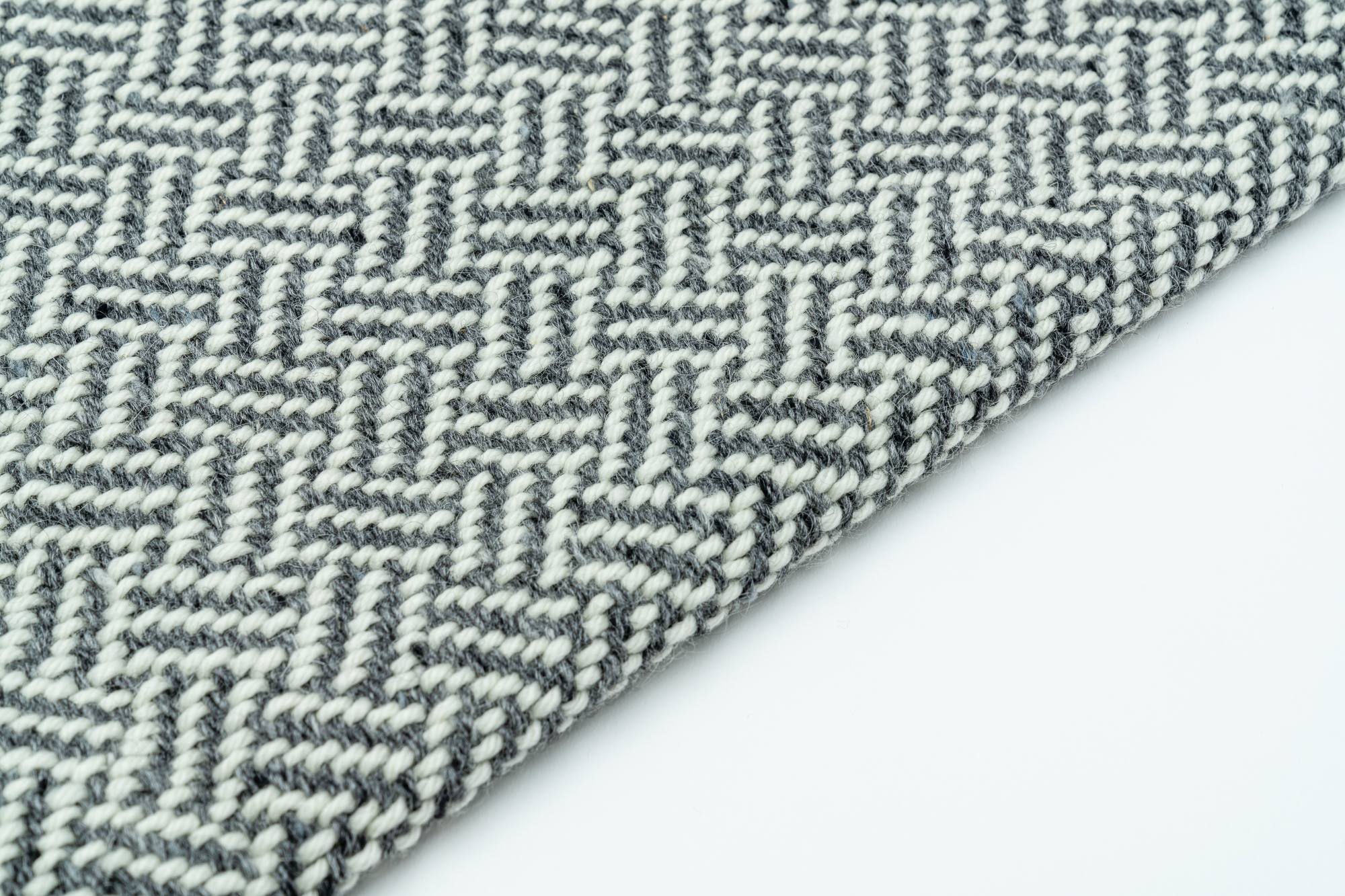 Piz-Lad-Kissen-Granit-Low-Res-02 Piz-Lad-Kissen-Granit-Low-Res-02