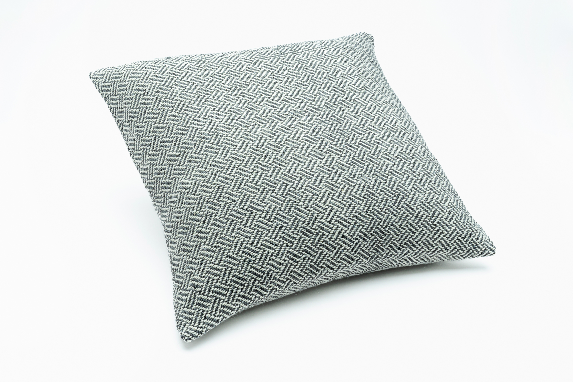 Piz-Lad-Kissen-Granit-Low-Res-05 Piz-Lad-Kissen-Granit-Low-Res-05