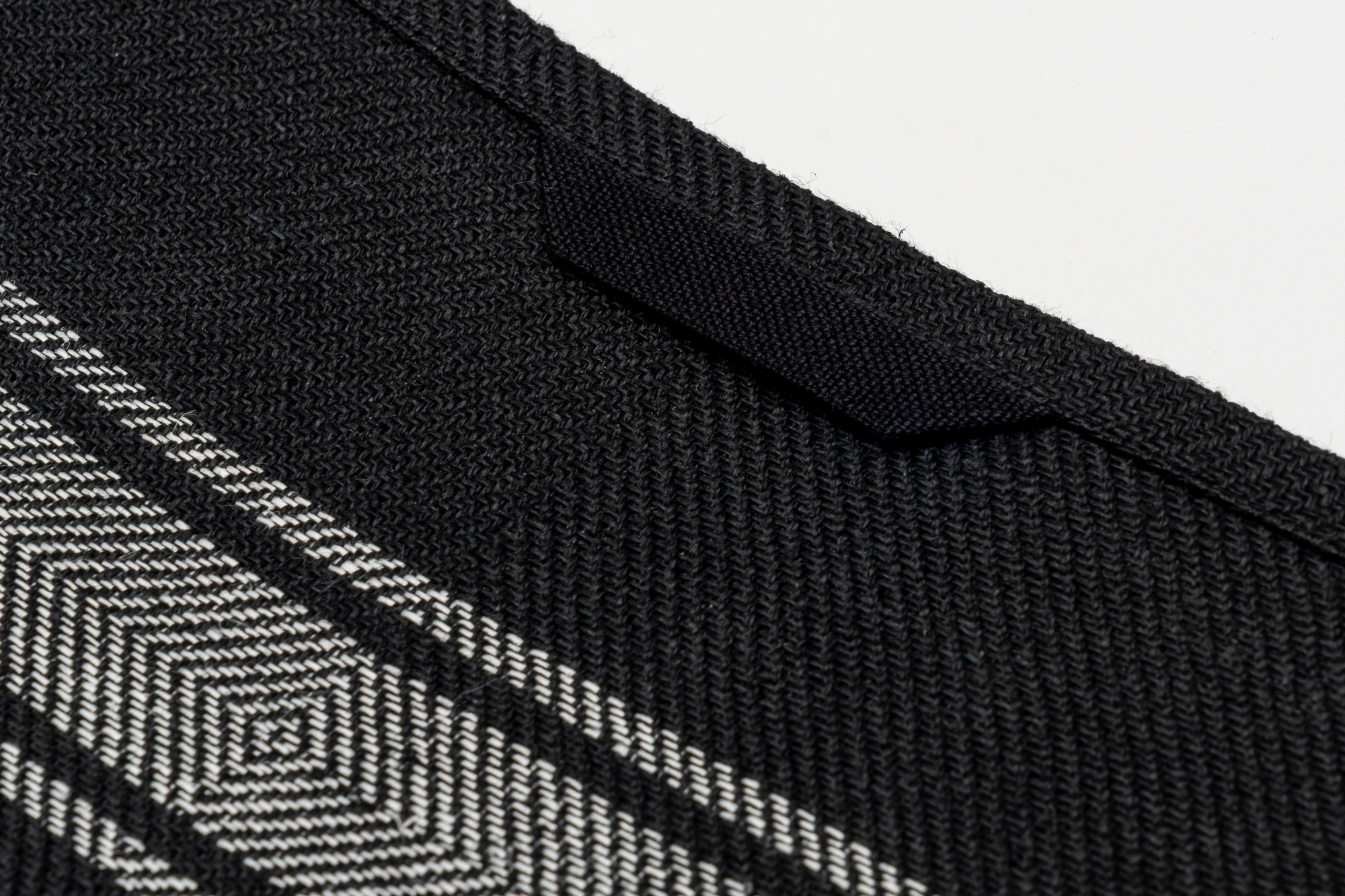 Patafloez-Nair-Schwarz-Weiss-Low-Res-03