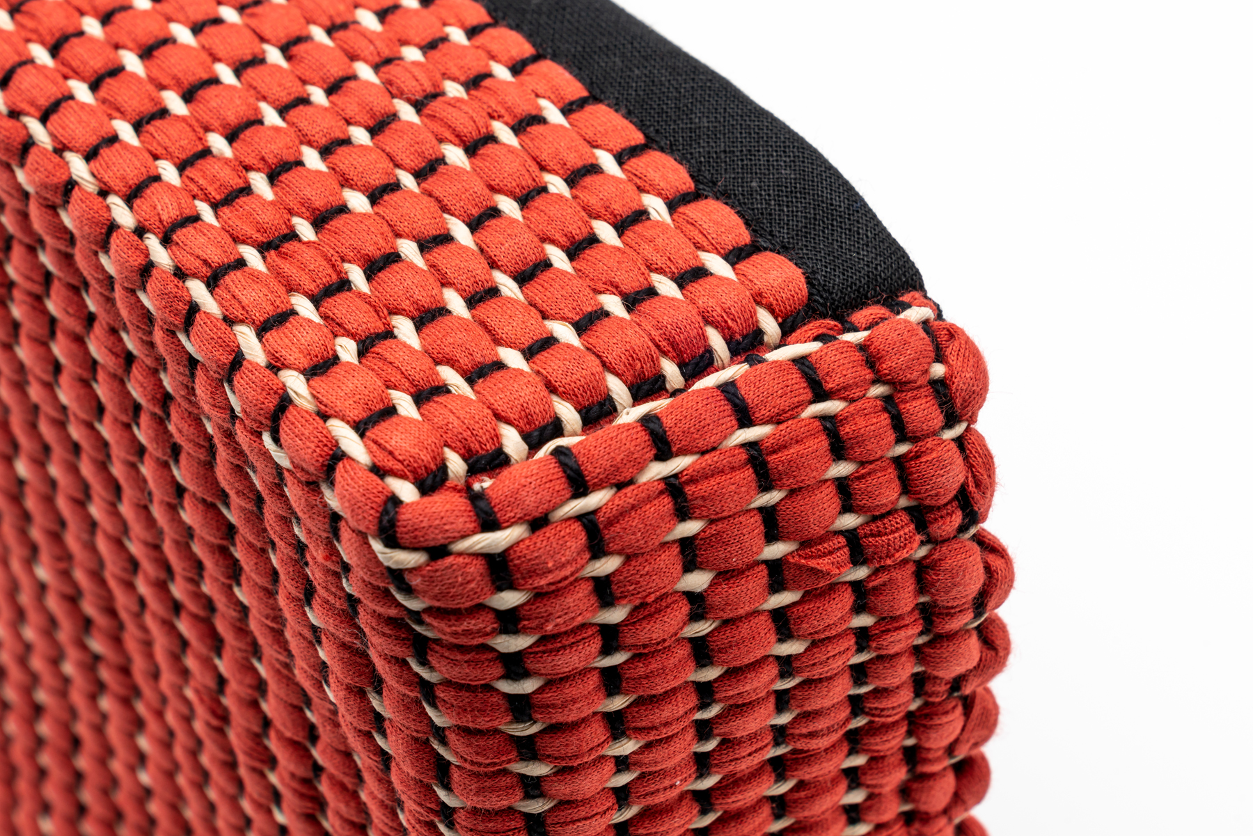 James-Taschenleerer-Rot-Web-03
