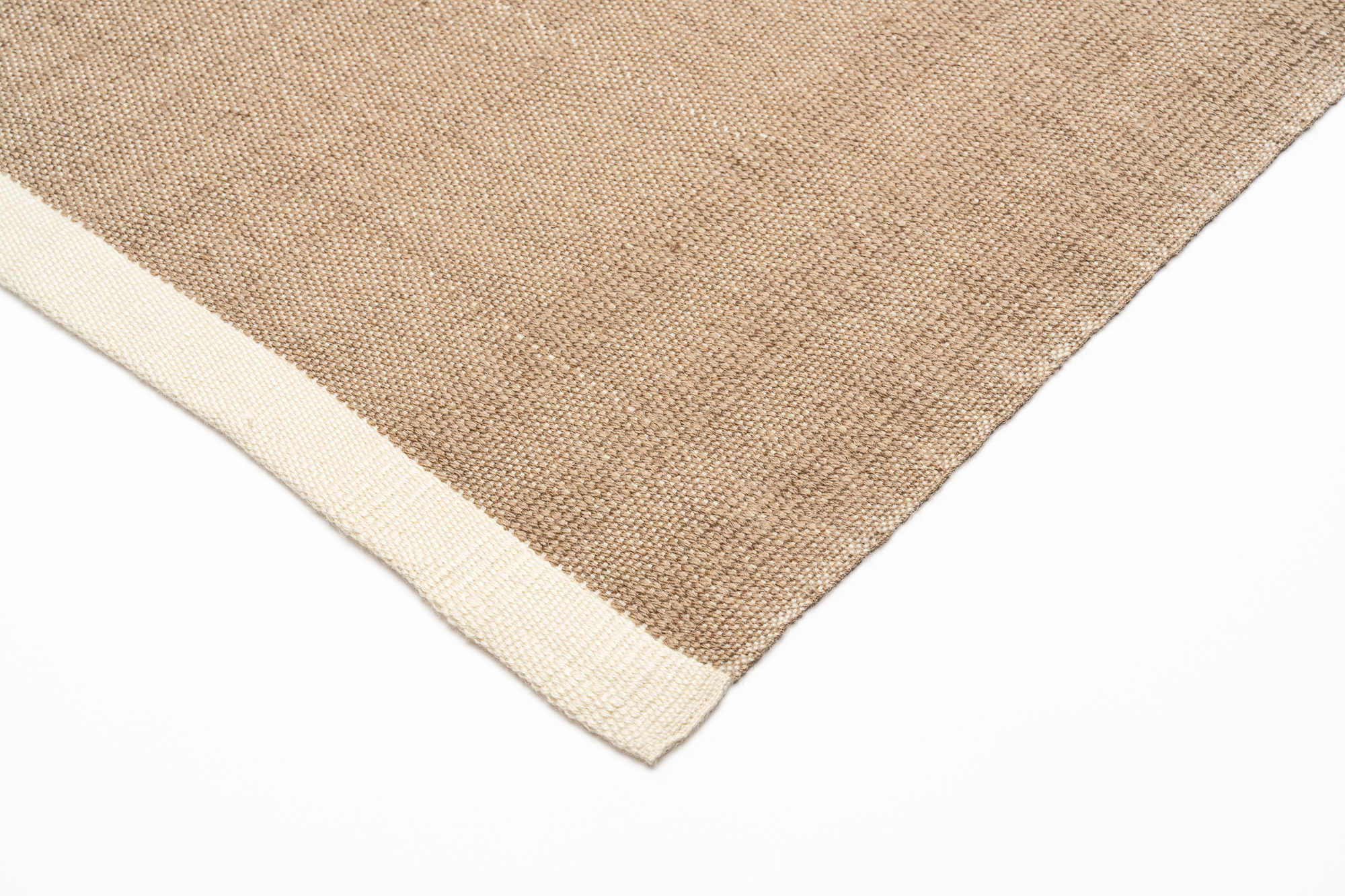 Piz-Mezdi-Decke-Braun-Low-Res-03