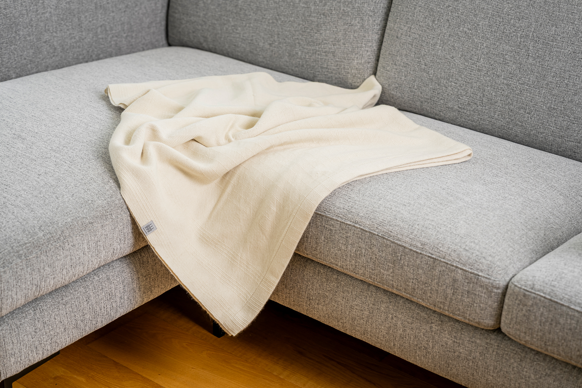 Piz-Mezdi-Decke-Weiss-Low-Res-05