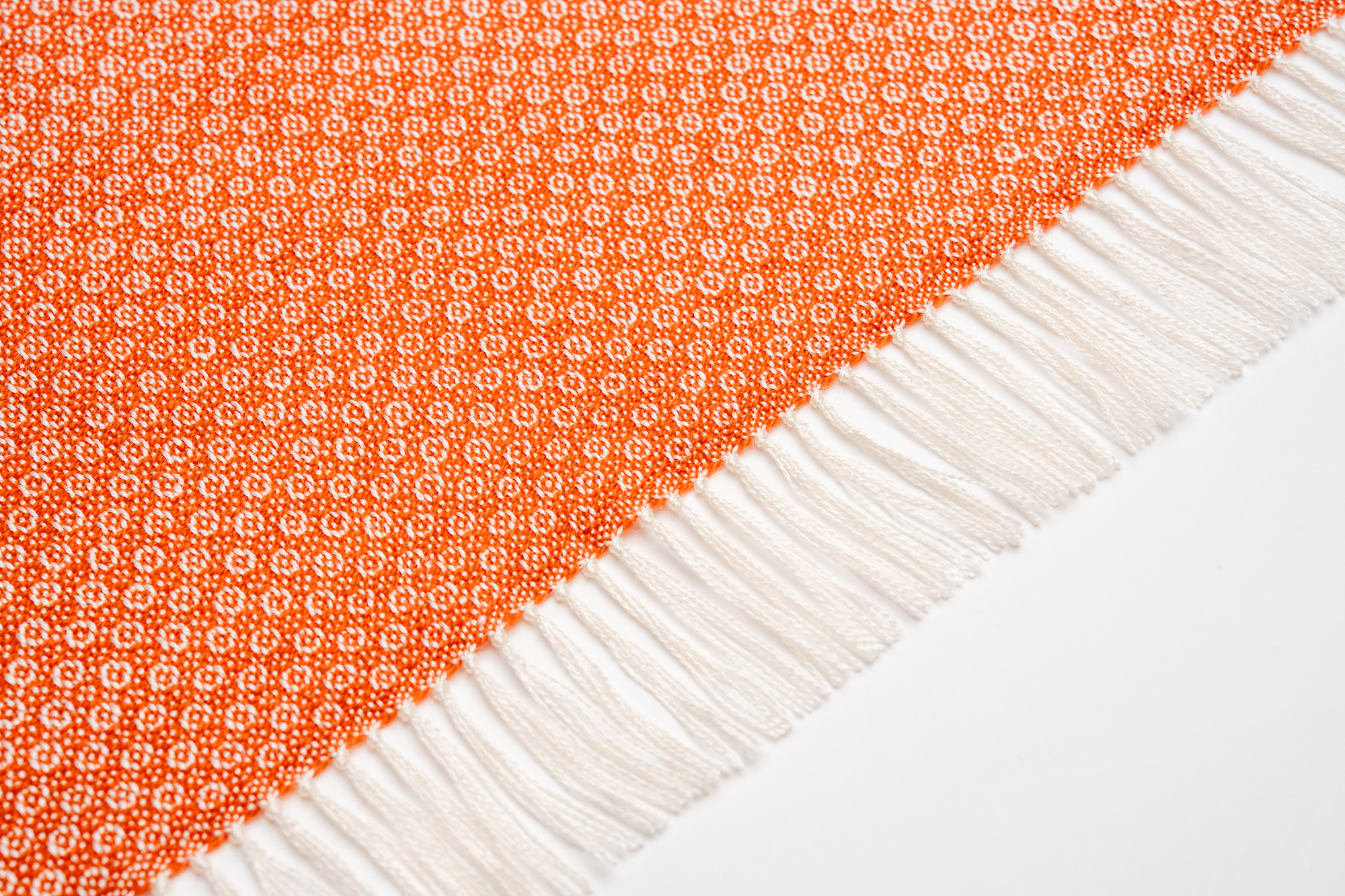 Champiunessa-Schal-Orange-Low-Res-03 Champiunessa-Schal-Orange-Low-Res-03