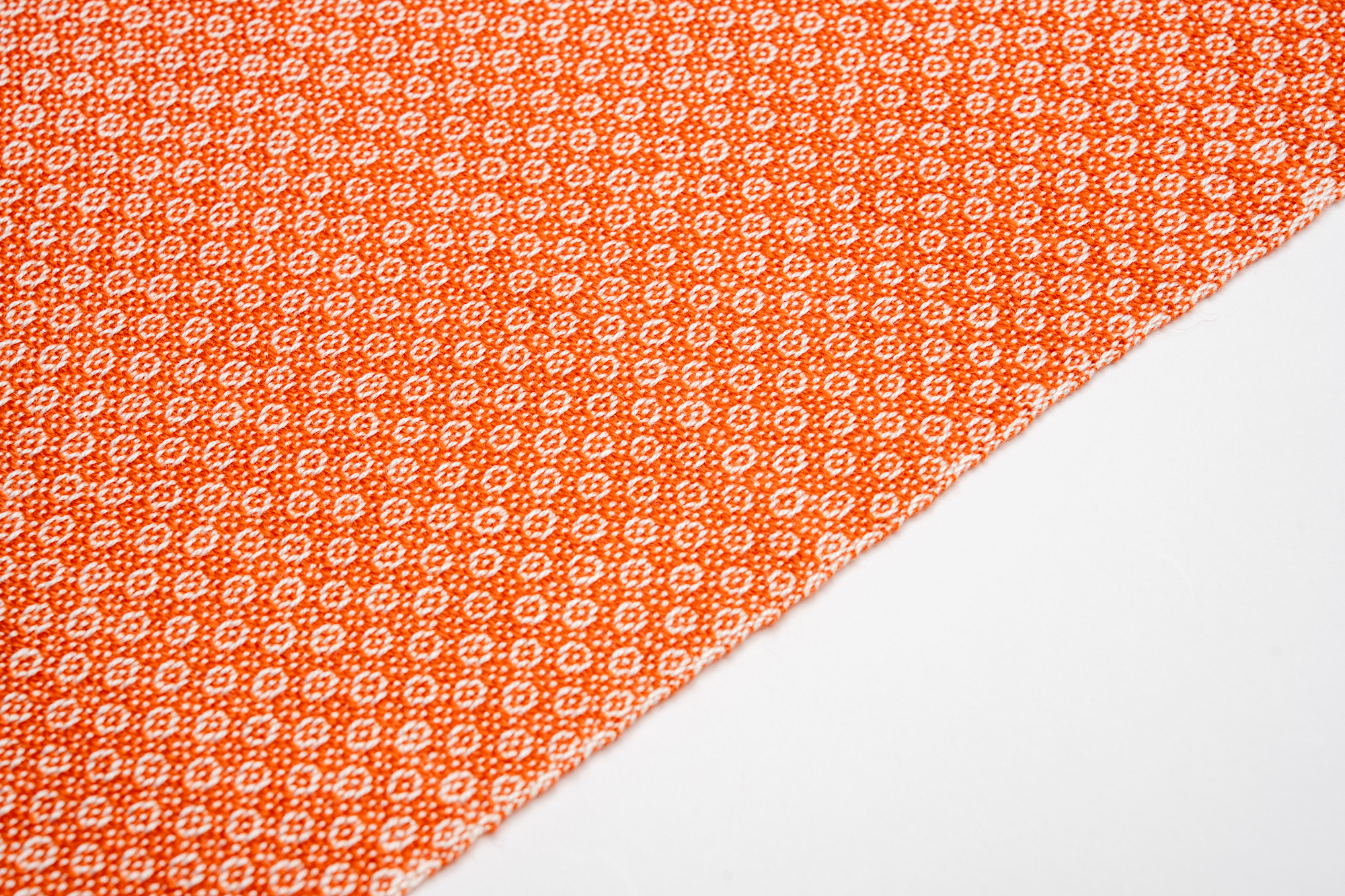 Champiunessa-Schal-Orange-Low-Res-04 Champiunessa-Schal-Orange-Low-Res-04