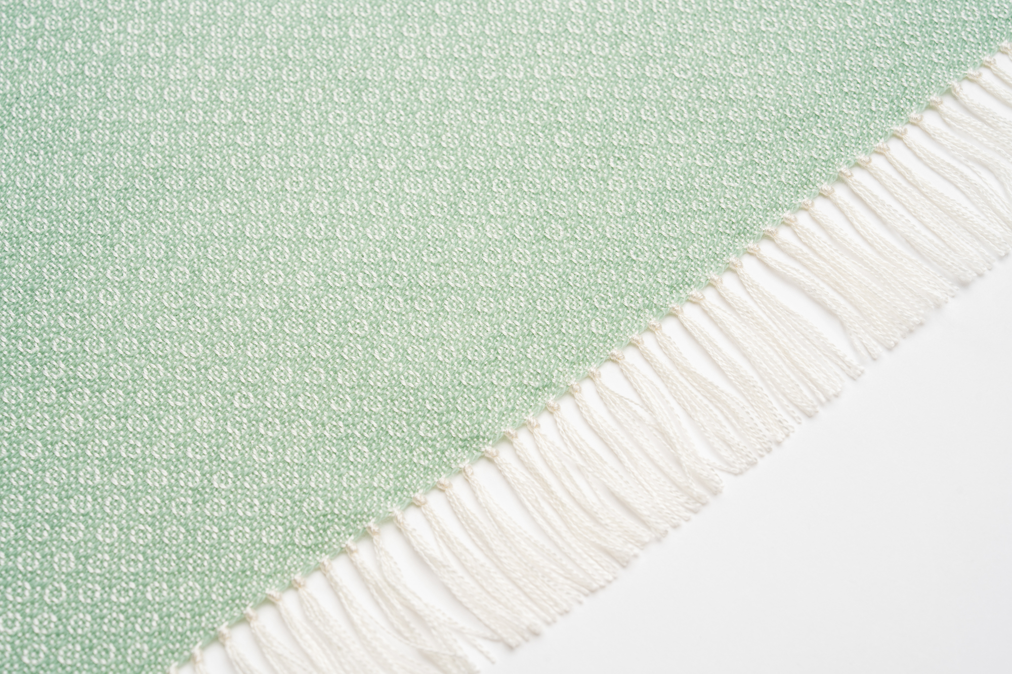 Champiunessa-Schal-Salbei-Low-Res-02 Champiunessa-Schal-Salbei-Low-Res-02