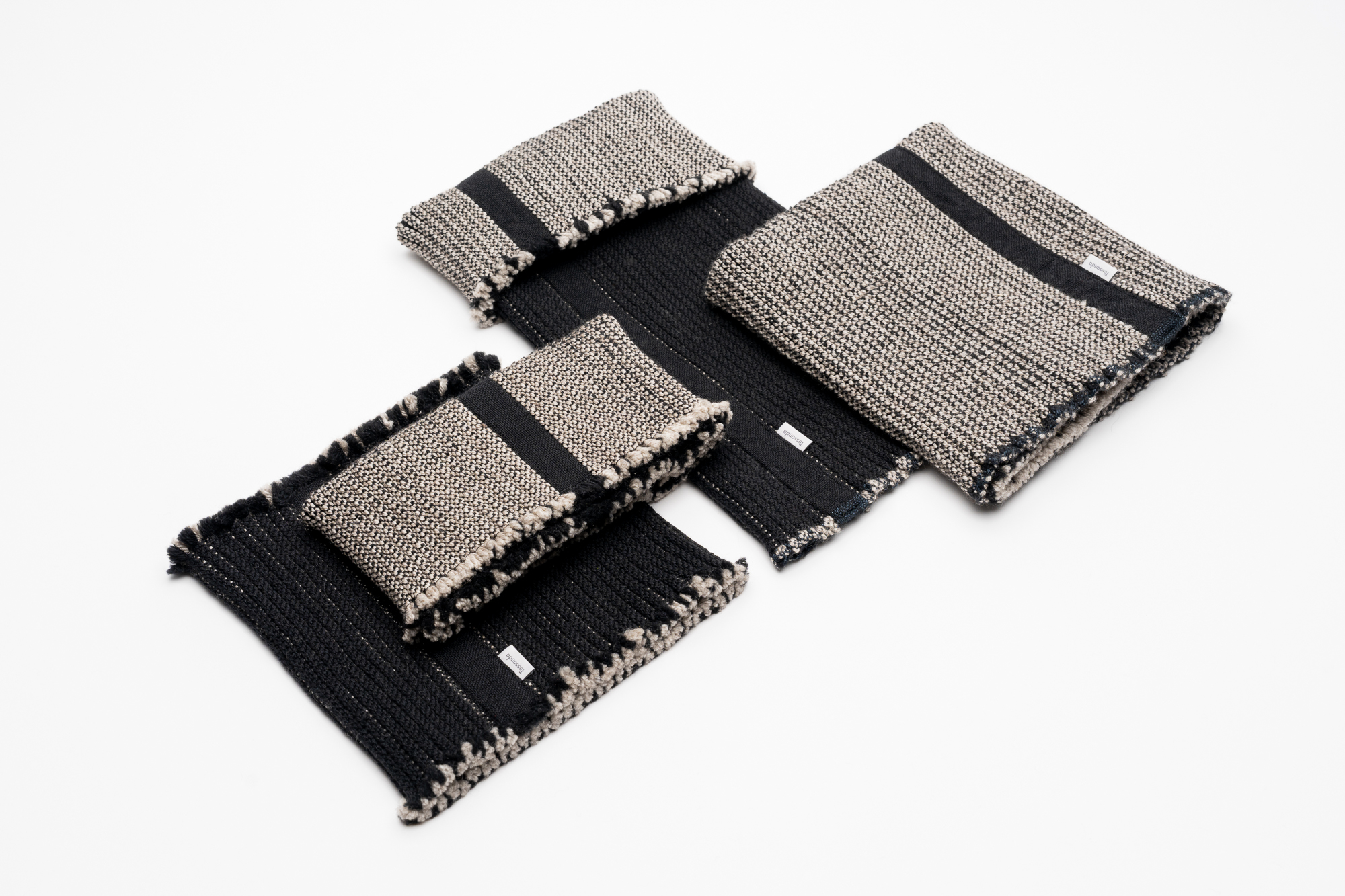 Gianna-Gian-Luzia-Luzian-Grau-Schwarz-Low-Res-04 Gianna-Gian-Luzia-Luzian-Grau-Schwarz-Low-Res-04