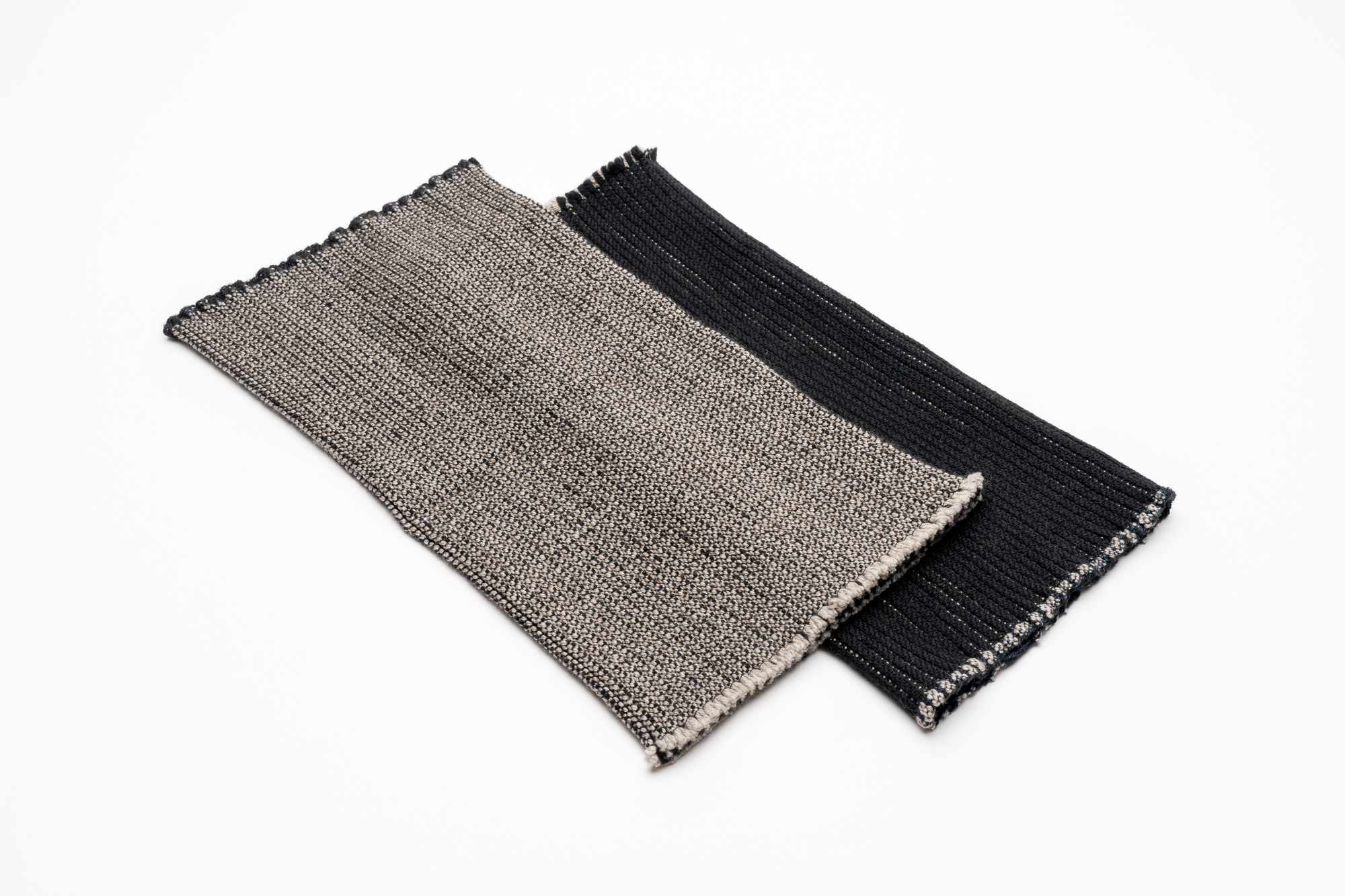 Luzia-Luzian-Grau-Schwarz-Low-Res-01 Luzia-Luzian-Grau-Schwarz-Low-Res-01