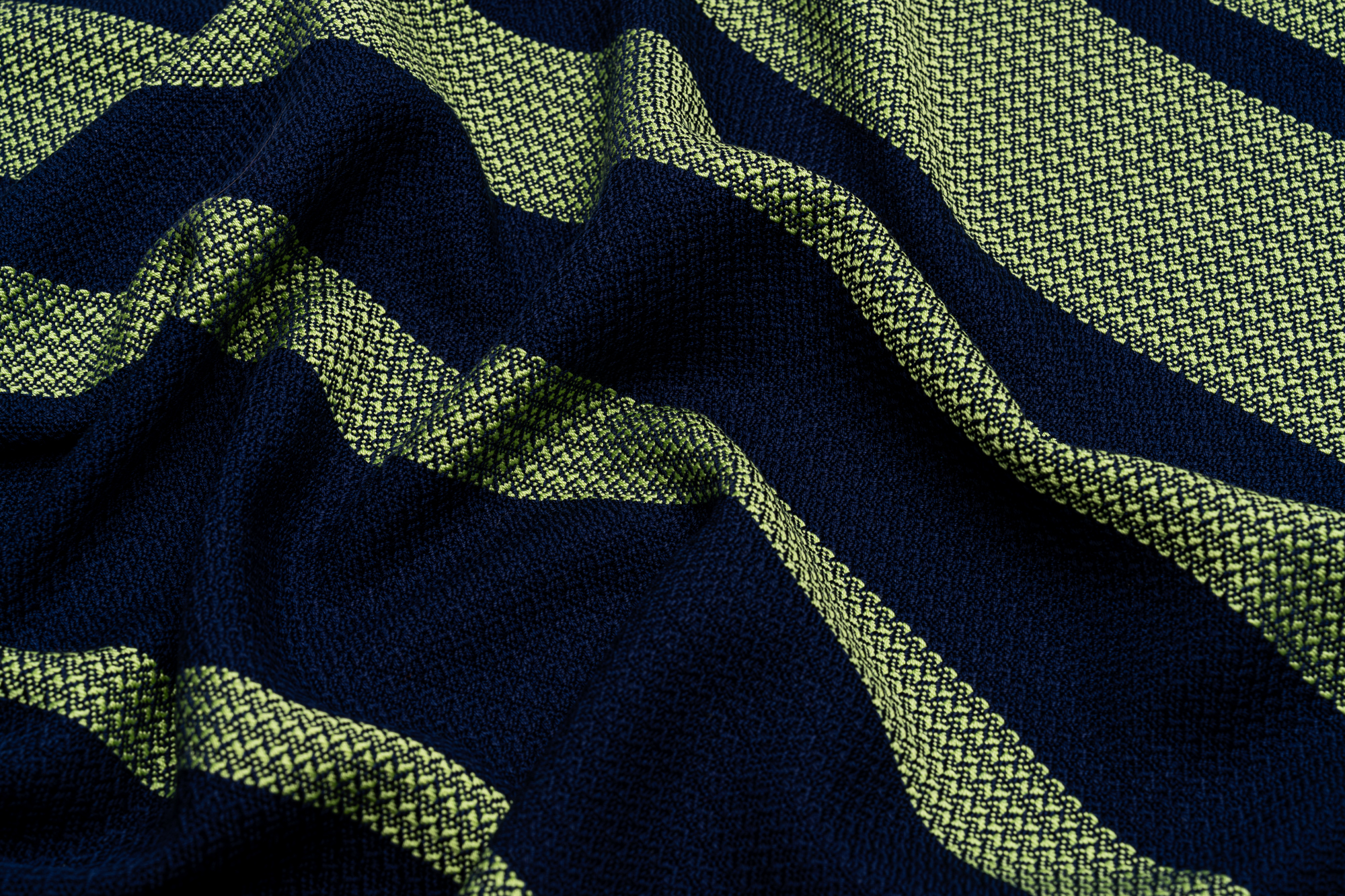 Luisa-Seidenschal-Hellgrün-Low-Res-03