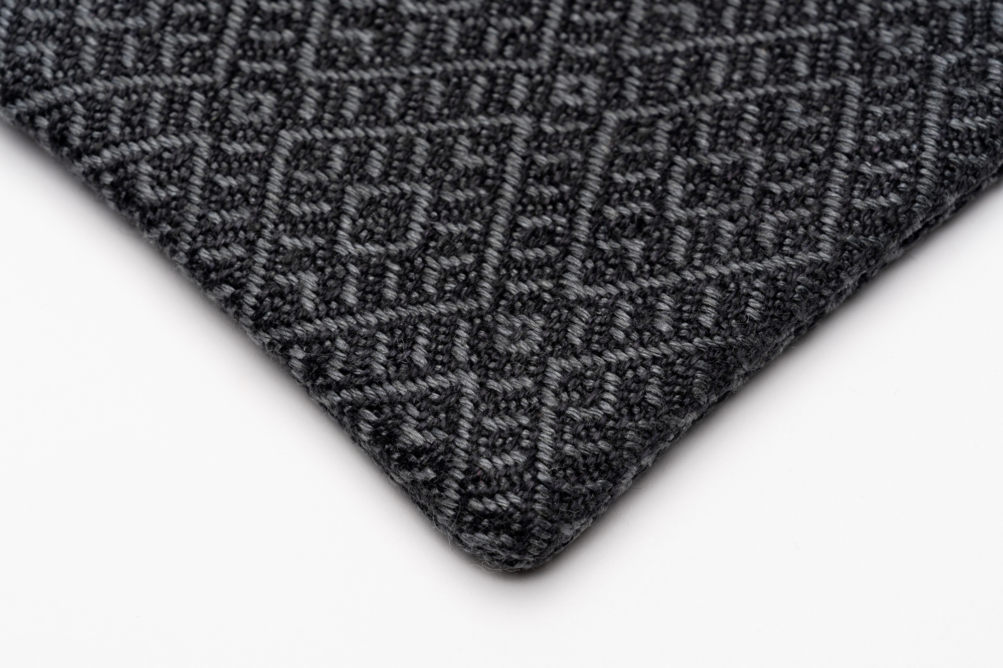 Allegra-Handytäschlein-Anthrazit-Dunkelgrau-Low-Res-06