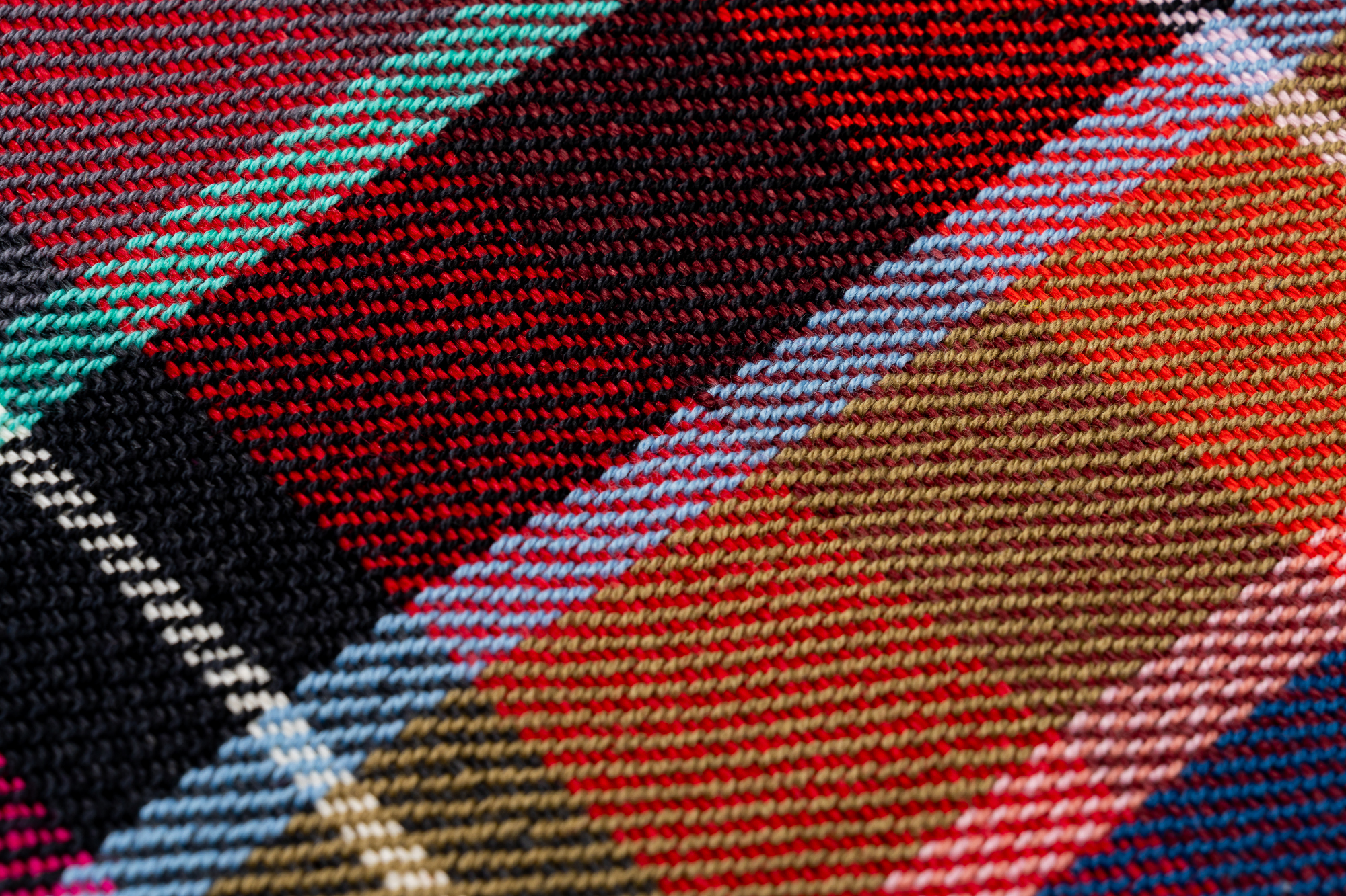 Fadri-Etui-Rot-Low-Res-04