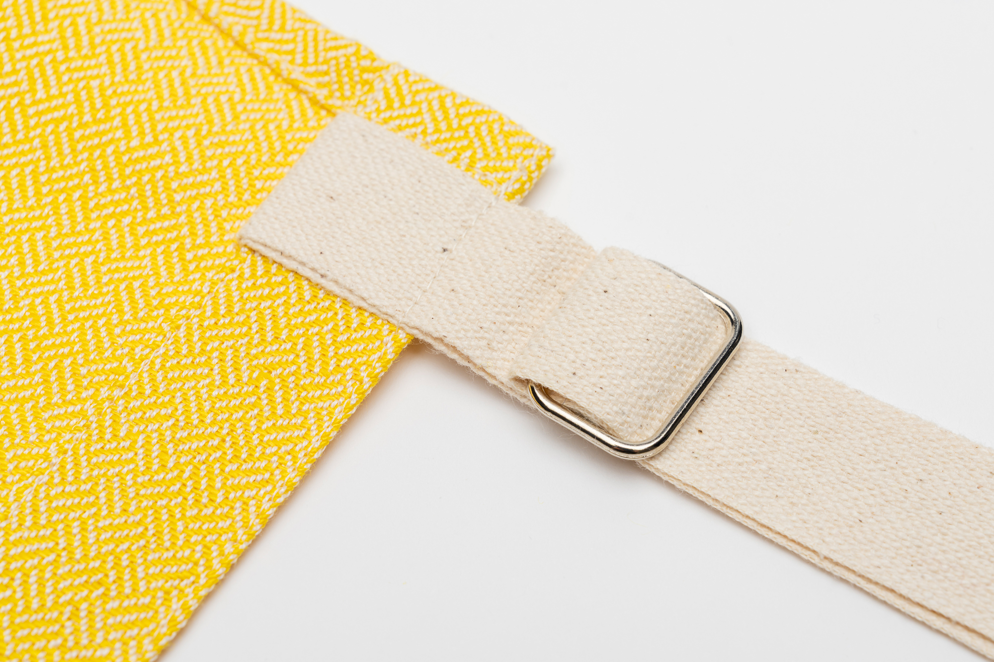 Alp-Tabladatsch-Schürze-Gelb-Low-Res-04