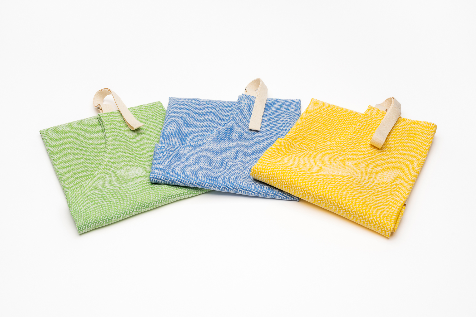 Alp-Tabladatsch-Schürzen-Gruppe-Low-Res