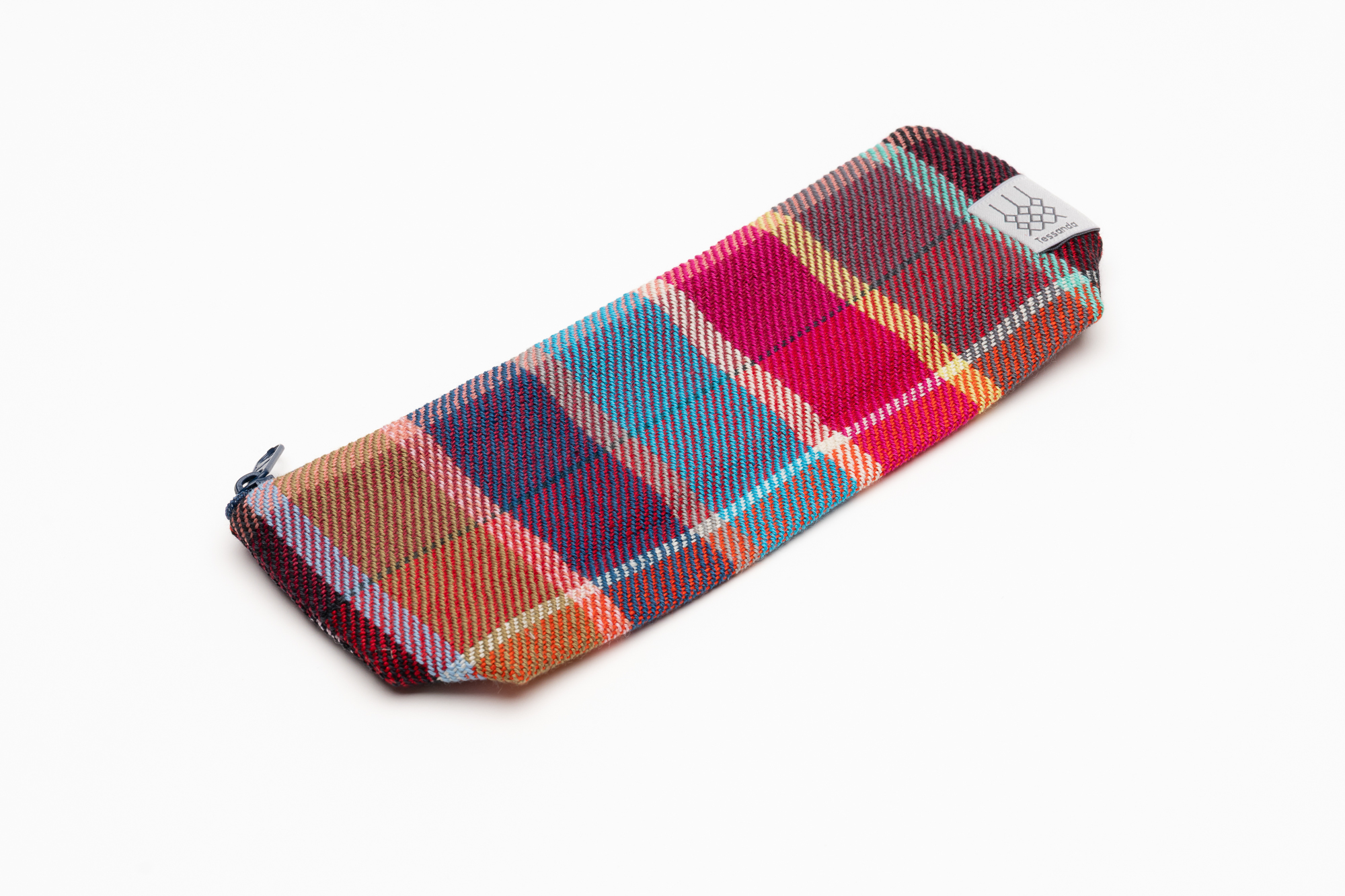 Brida-Etui-Karo-Rot-Low-Res-01