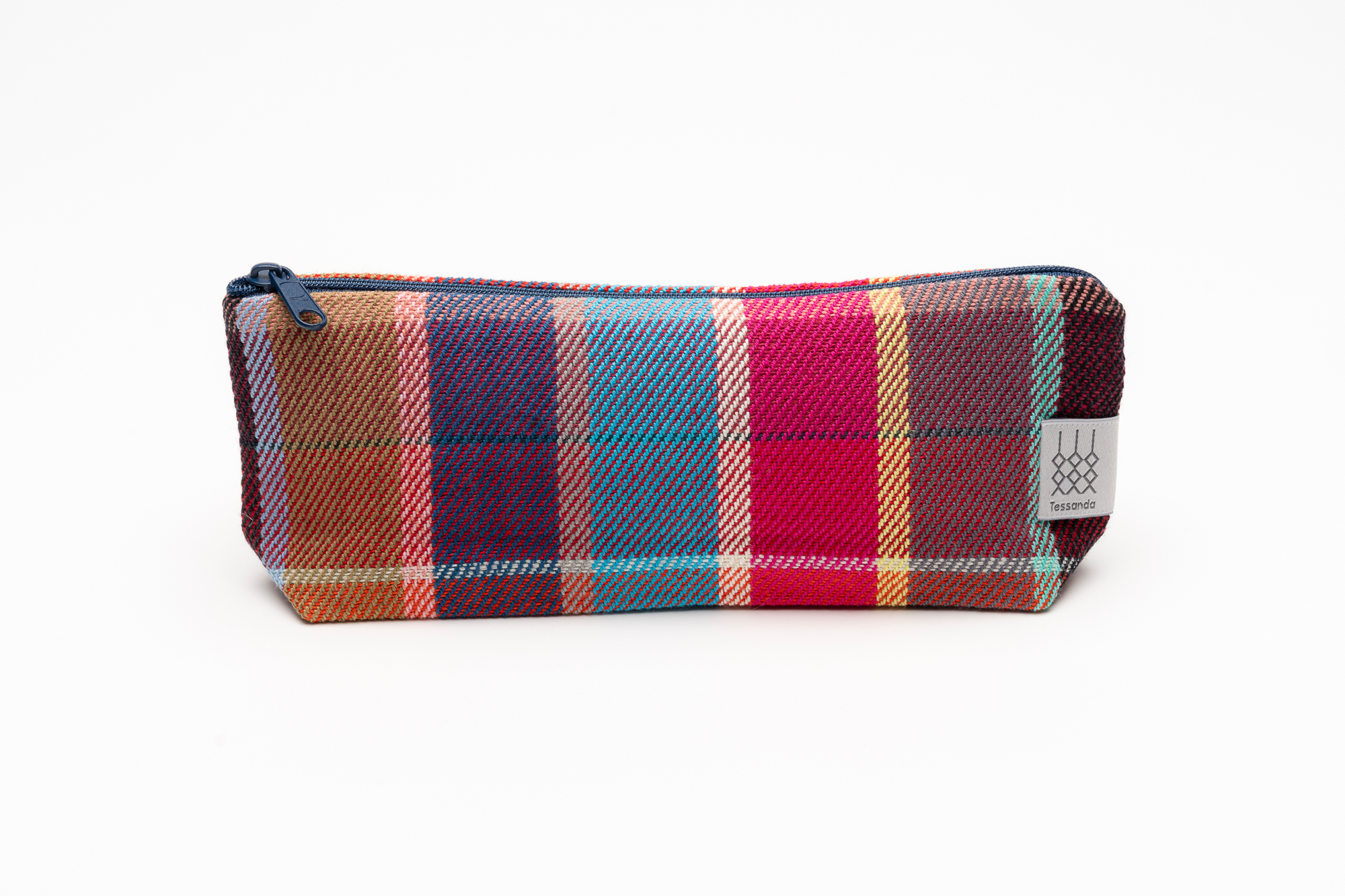 Brida-Etui-Karo-Rot-Low-Res-06