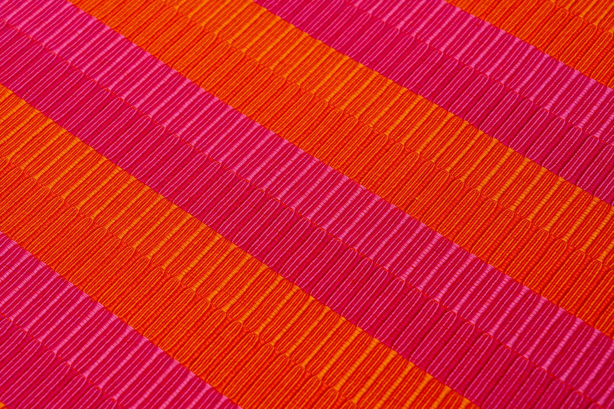 Festival-da-culurs-Tischset-Pink-Orange-Low-Res-04