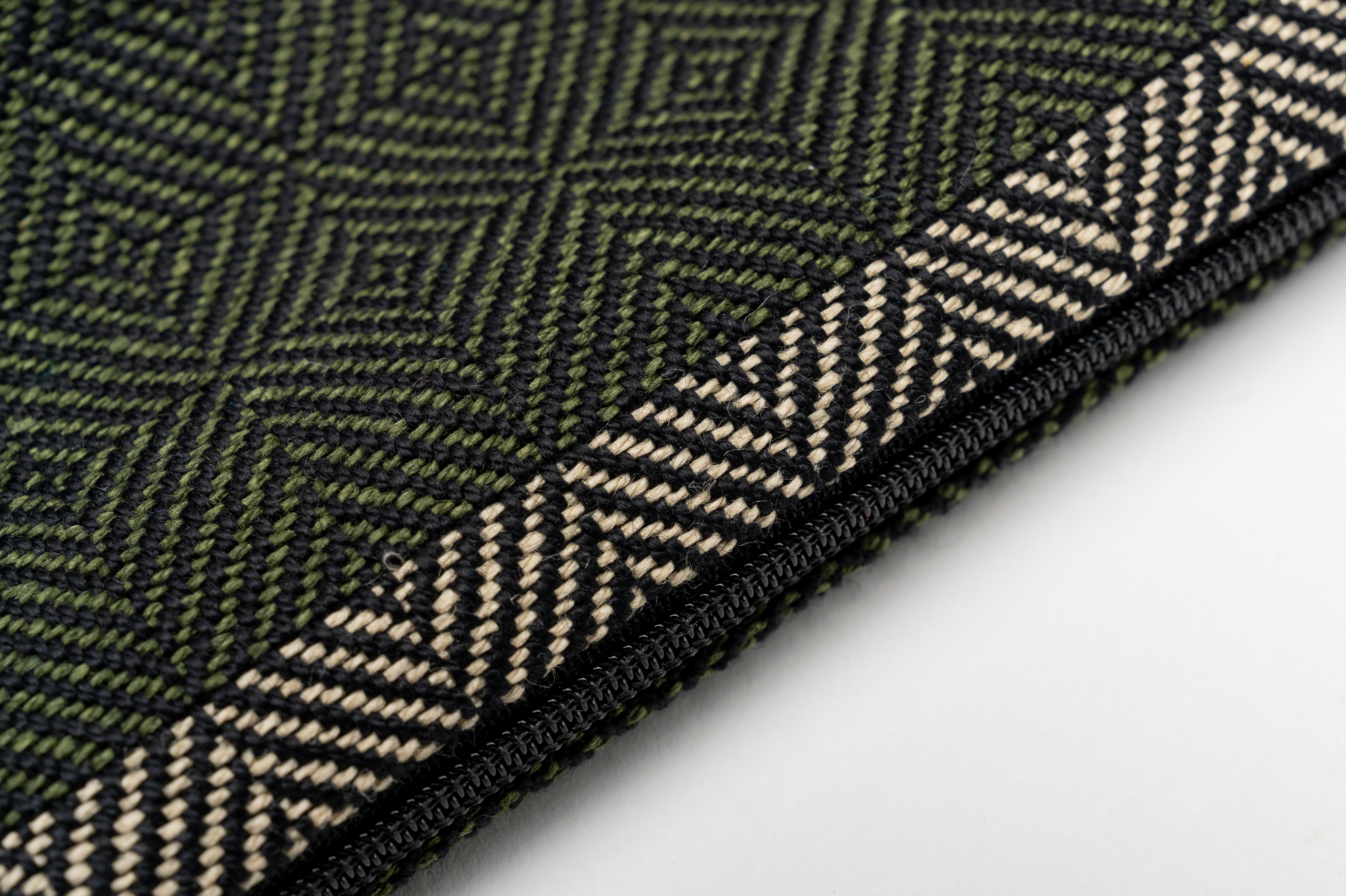 Flora-Etui-Tessanda-Low-Res_YB_6041