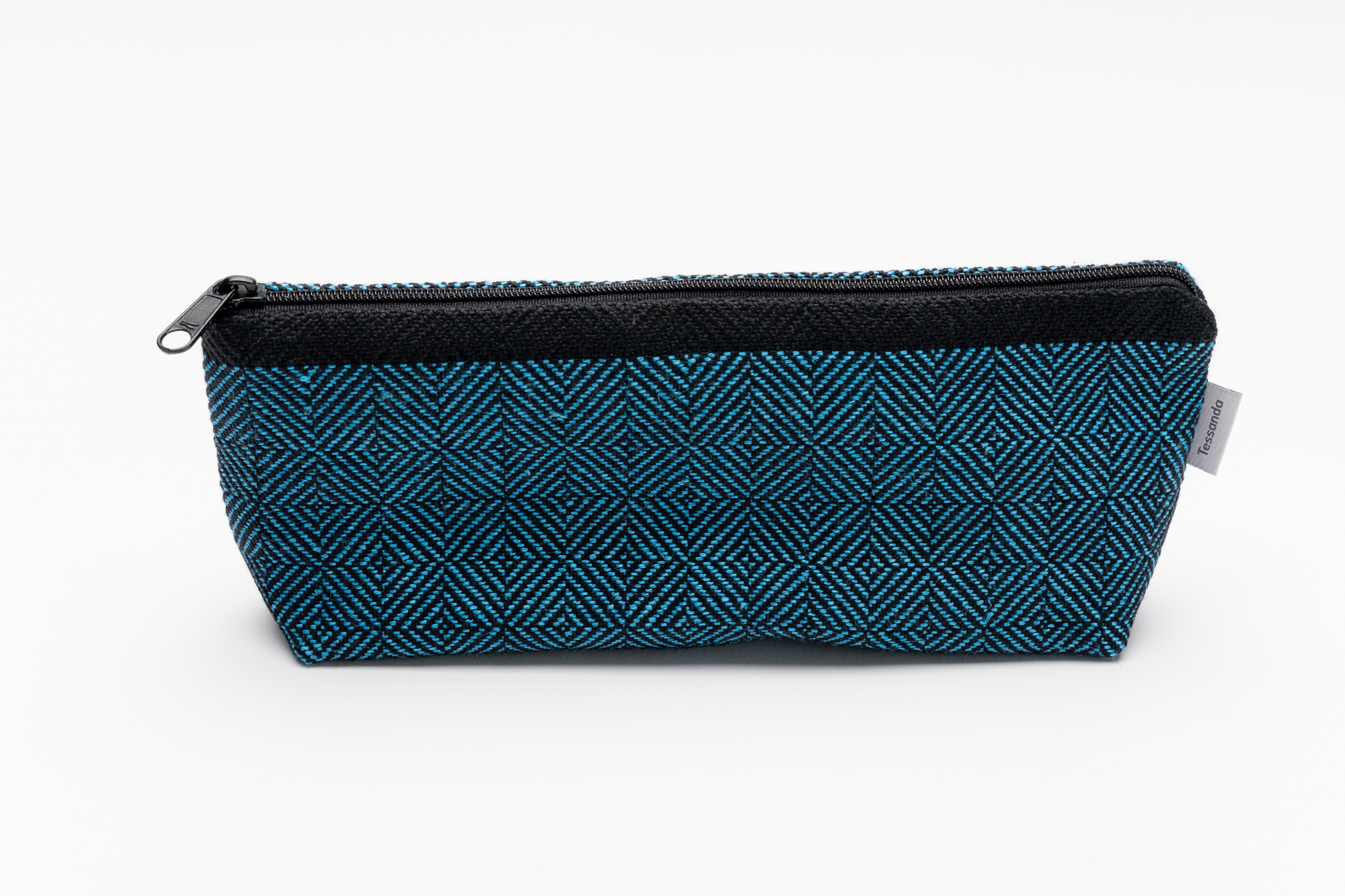 Flora-Etui-Tessanda-Low-Res_YB_6043