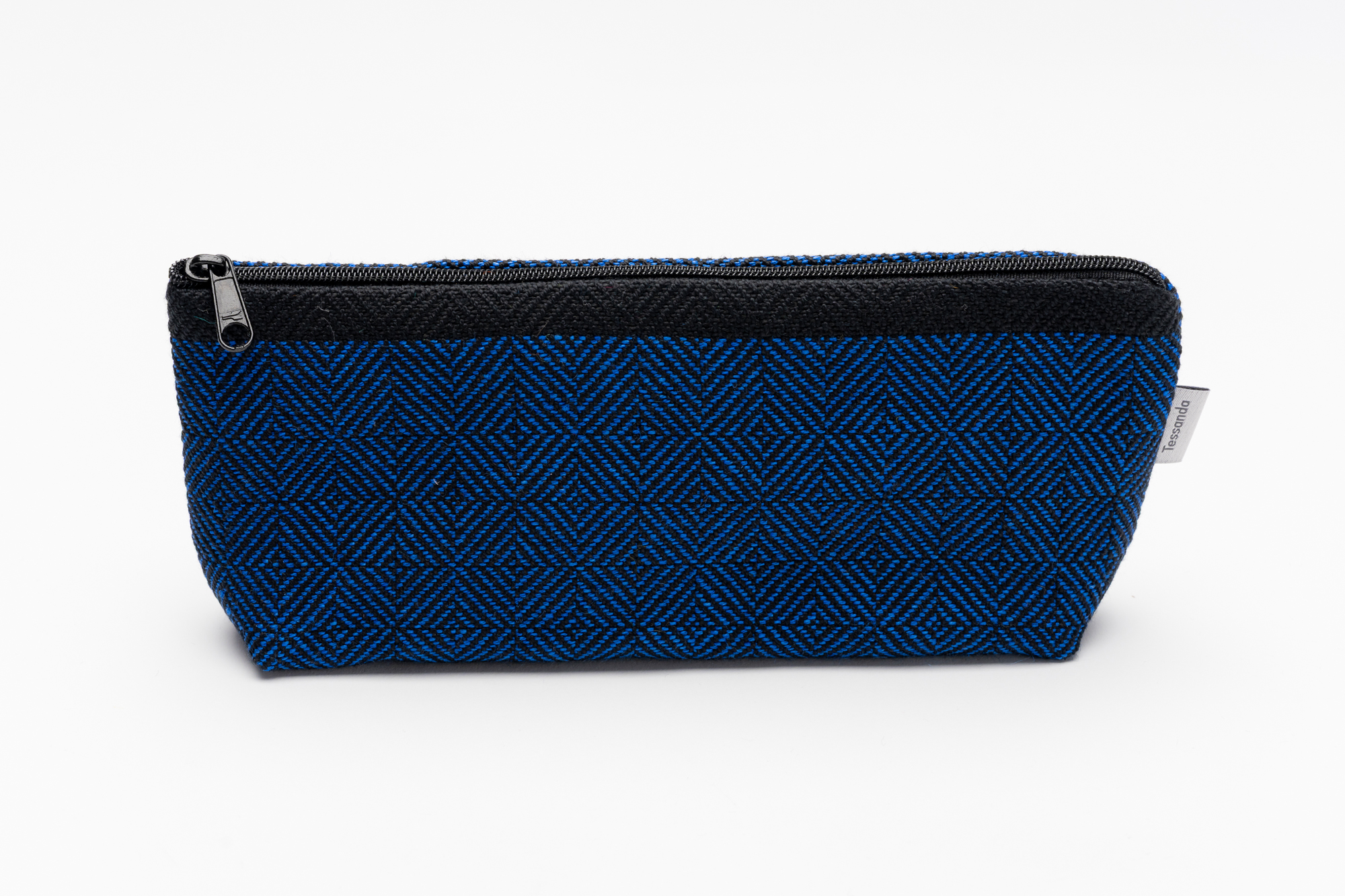 Flora-Etui-Tessanda-Low-Res_YB_6053