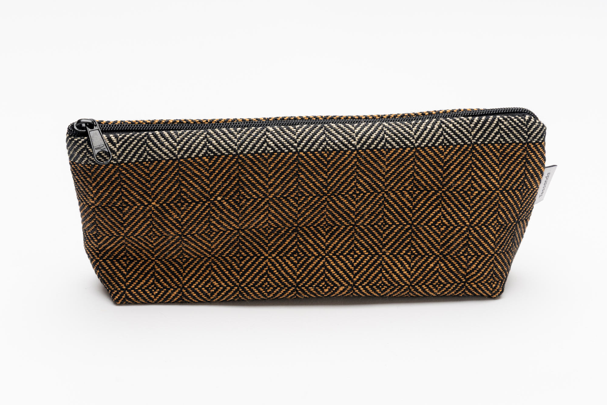 Flora-Etui-Tessanda-Low-Res_YB_6069