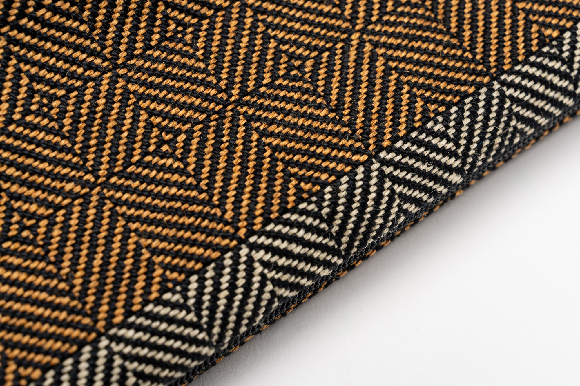 Flora-Etui-Tessanda-Low-Res_YB_6072