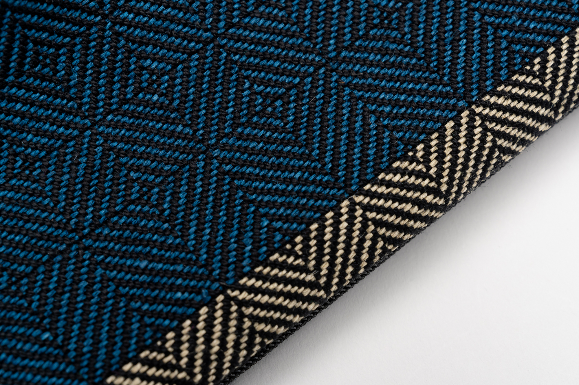 Flora-Etui-Tessanda-Low-Res_YB_6087
