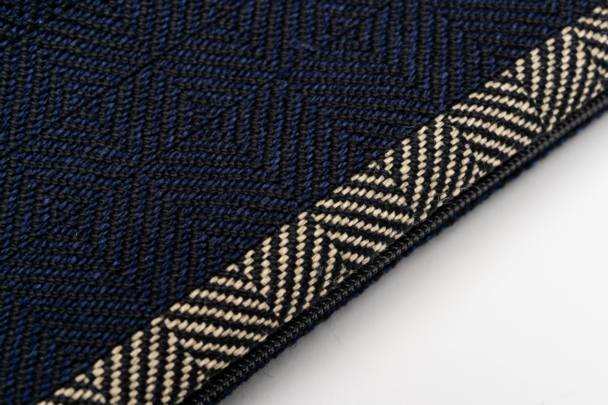 Flora-Etui-Tessanda-Low-Res_YB_6102