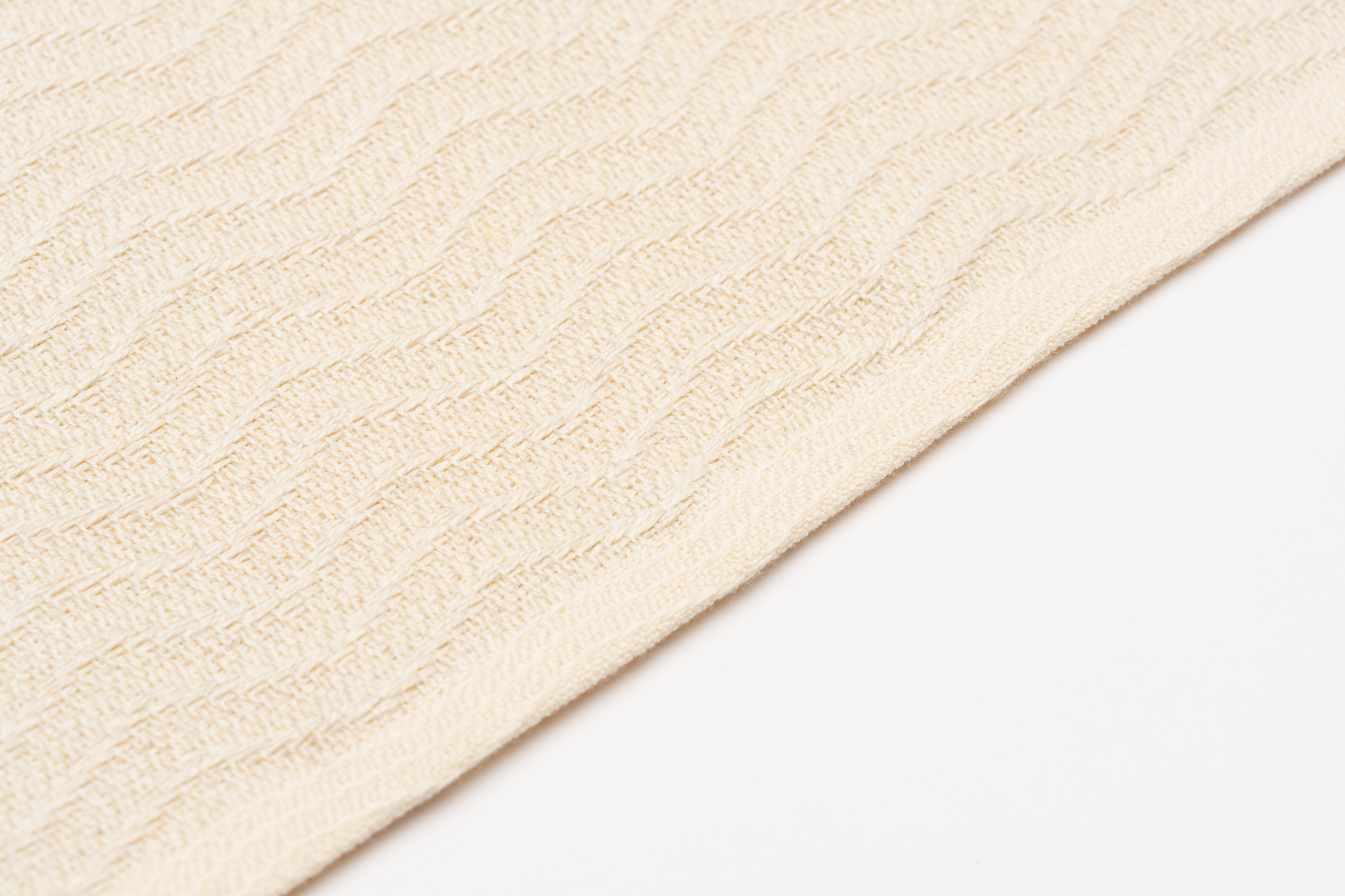 La-Perla-Hanf-Gaestetuch-Low-Res-04 La-Perla-Hanf-Gaestetuch-Low-Res-04