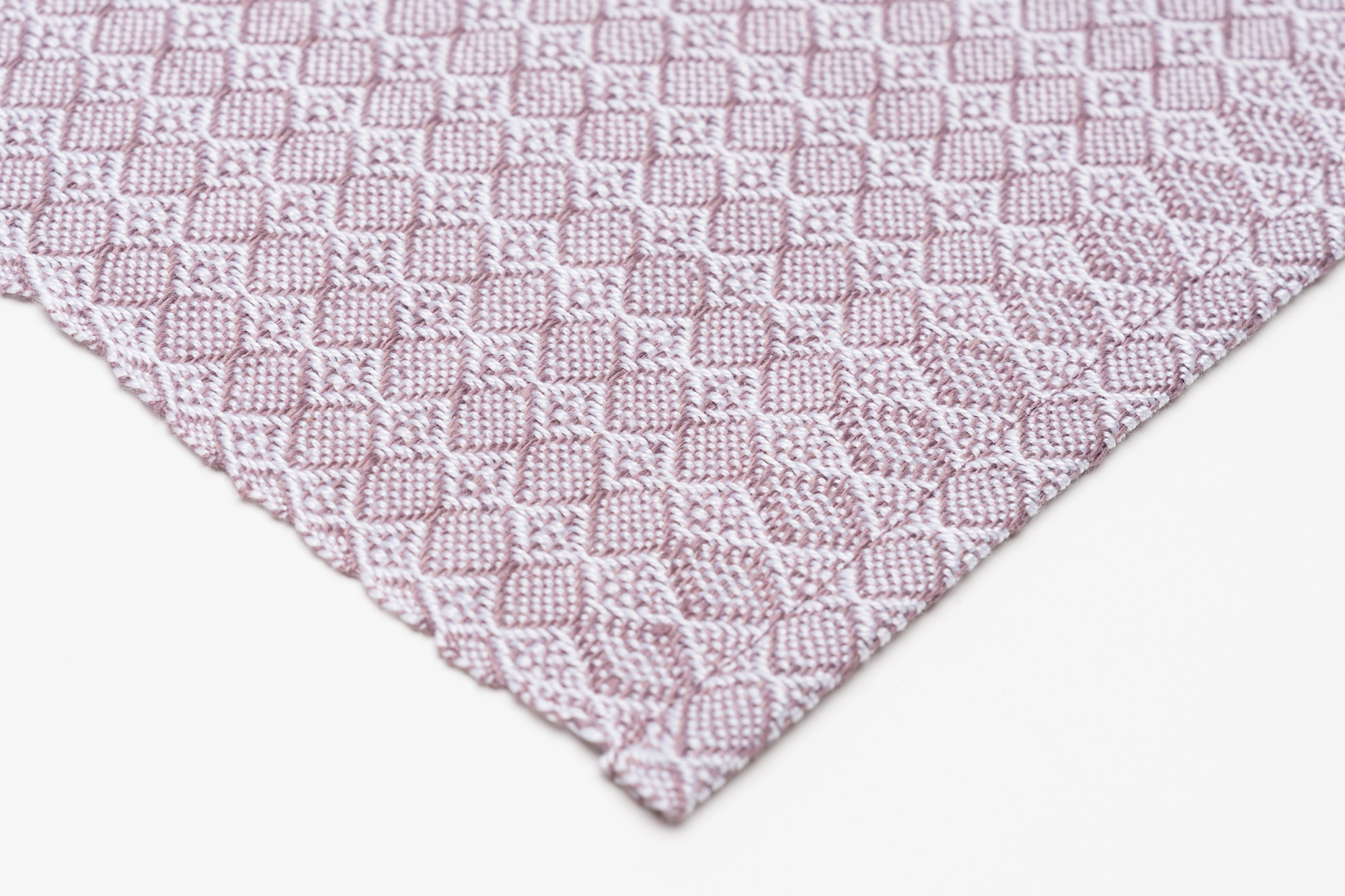 Trais-Giavueschs-Serviette-Rosenholz-Low-Res-03